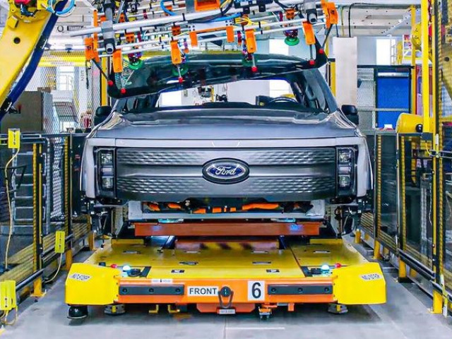 Ford báo lỗ hơn 3 tỷ VNĐ với mỗi chiếc ô tô điện bán ra