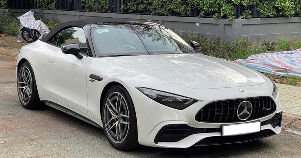 Mercedes-AMG SL 43 chạy 2.000km rao bán gần 6 tỷ đồng, cứ 1km chủ xe mất hơn 500.000 đồng