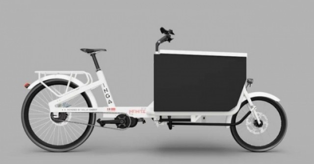 Độc đáo xe đạp điện chạy bằng các tấm pin mặt trời để chở hàng
