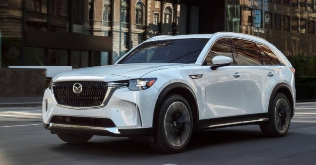 Những mẫu xe hybrid sạc điện đáng tin cậy năm 2025