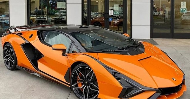 Loạt xe Lamborghini bị tăng thuế lên đến 27,5% tại châu Âu
