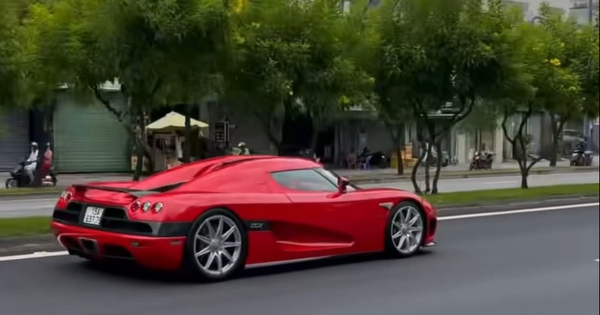Koenigsegg CCX lần đầu lăn bánh công khai tại Việt Nam sau khi có biển số: CĐM tò mò người cầm lái