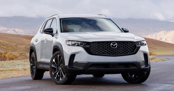 Mazda trên đà phá kỷ lục doanh số nhờ xe hybrid