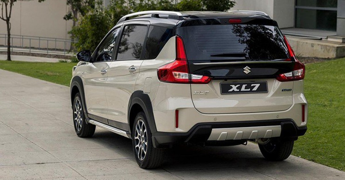 Suzuki XL7 bị chê "mông xấu, nội thất như xe tải", phải chăng vì... rẻ?