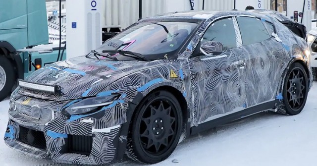 Xe điện đầu tiên của Ferrari Elettrica bị bắt gặp trên đường thử
