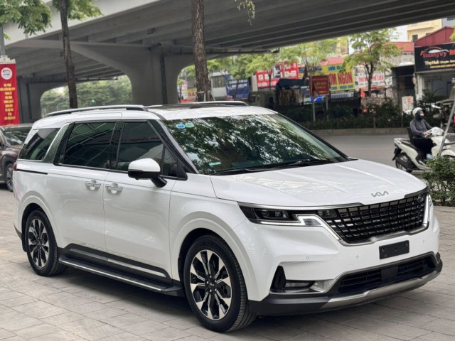 Kia Carnival ưu đãi tới 80 triệu đồng tại đại lý, giá ngang xe lướt