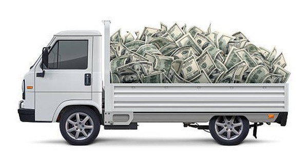 Tương tự như Heineken, Honda và Ford, Toyota cũng đã trả gần 1,5 tỷ USD cho đối tác Việt Nam, biến 1 DN xe tải ít tên tuổi thành công ty giá trị nhất ngành ô tô