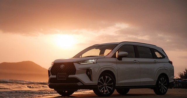 Giá xe Toyota Veloz Cross tháng 7/2025, lăn bánh giảm 100% phí trước bạ