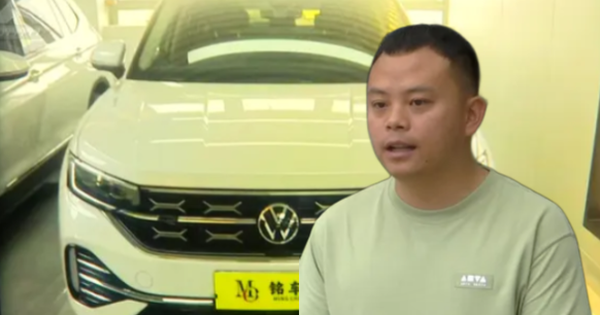 Người đàn ông mua ô tô 340 triệu đồng qua livestream, 12 ngày sau chủ cũ đòi lại, cửa hàng từ chối hoàn tiền: "hợp đồng đã miễn trừ trách nhiệm"