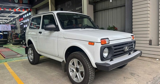 Ảnh thực tế Lada Niva Legend tại Việt Nam, xe "cổ điển" chuẩn Euro 5