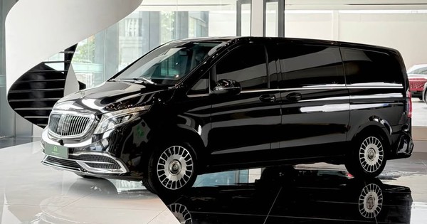 Mercedes-Benz V 250 cũ rao bán gần 2 tỷ đồng: Độ nội thất hết 950 triệu, người bán chia sẻ 