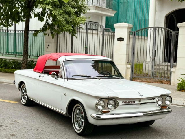 Chevrolet Corvair mui trần đời 1962 siêu hiếm tại Việt Nam được rao giá 2,25 tỷ đồng