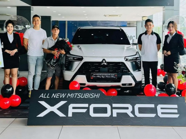 Hotmom Đoàn Di Băng mua Mitsubishi Xforce giá hơn 700 triệu tặng sinh nhật bố