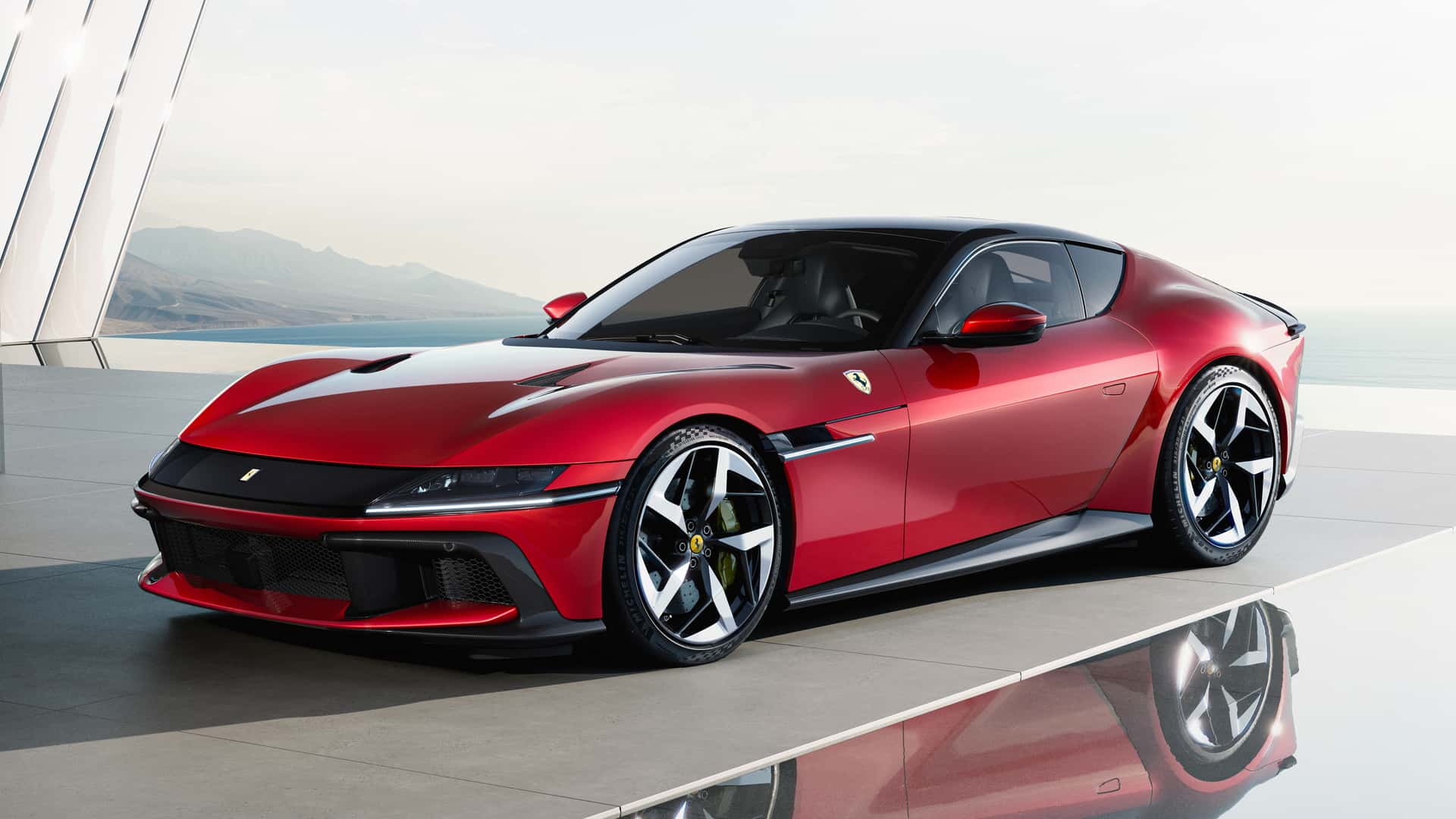 Ferrari 12Cilindri ra mắt, hội tụ đủ yếu tố mạnh mẽ, hiện đại và đắt