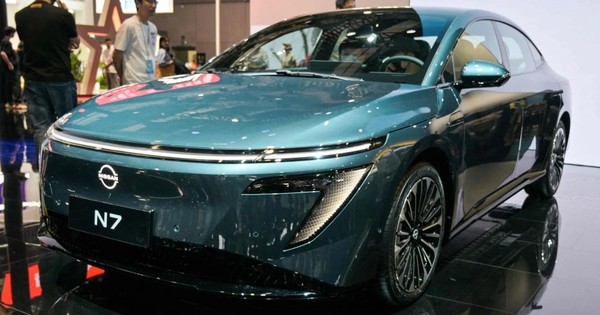 Nissan ra mắt xe điện giá rẻ