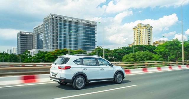Giá xe Honda BR-V tháng 6/2025, tặng 50% phí trước bạ và 1 năm bảo hiểm