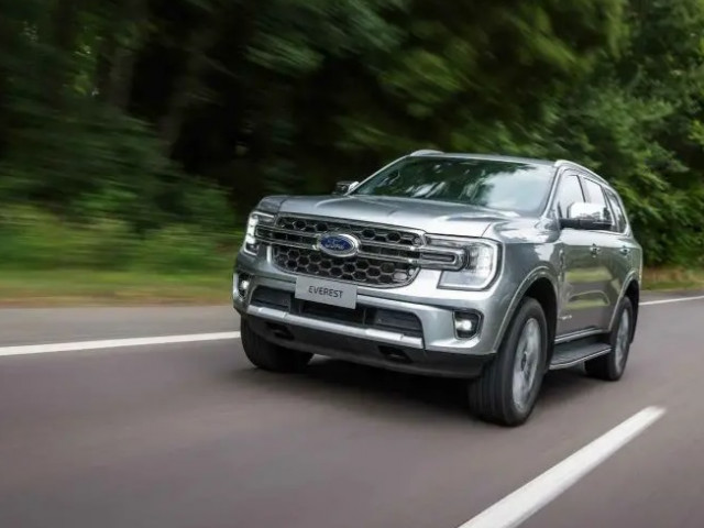 Ford Everest 2025 ra mắt với động cơ mạnh 300 mã lực