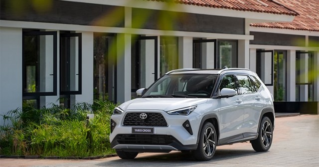 Bên cạnh hỗ trợ 50% lệ phí trước bạ, khách hàng nhận nhiều ưu đãi khi mua xe Toyota trong tháng 5
