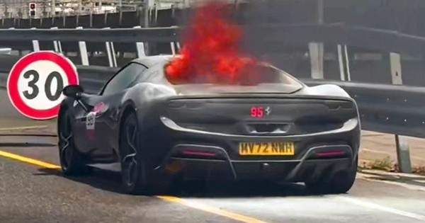 Đã tốn tiền tỷ đóng phí đi chơi, chủ 3 chiếc Ferrari này còn đen đủi khi gặp tai nạn nặng: Chiếc cháy rụi, chiếc vỡ nát