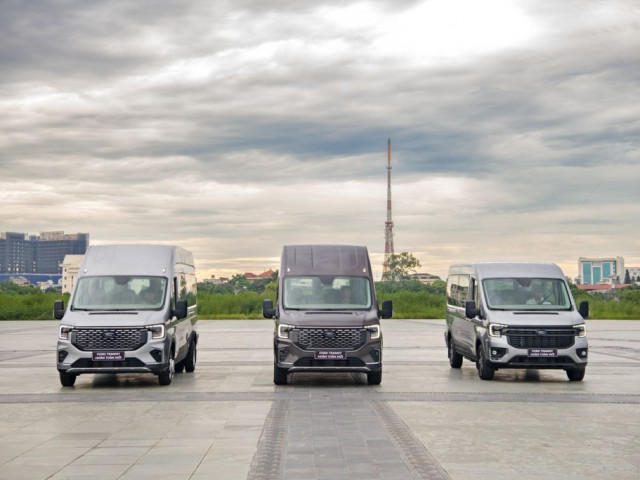 Ford Transit chính thức ra mắt thị trường Việt: “Xe dịch vụ quốc dân” giá từ 905 triệu đồng