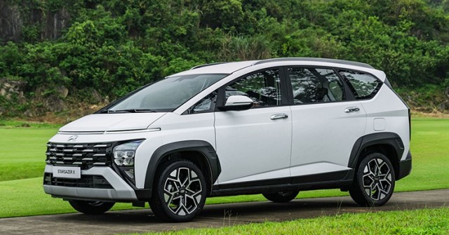Giá xe Hyundai Stargazer niêm yết và lăn bánh tháng 8/2025