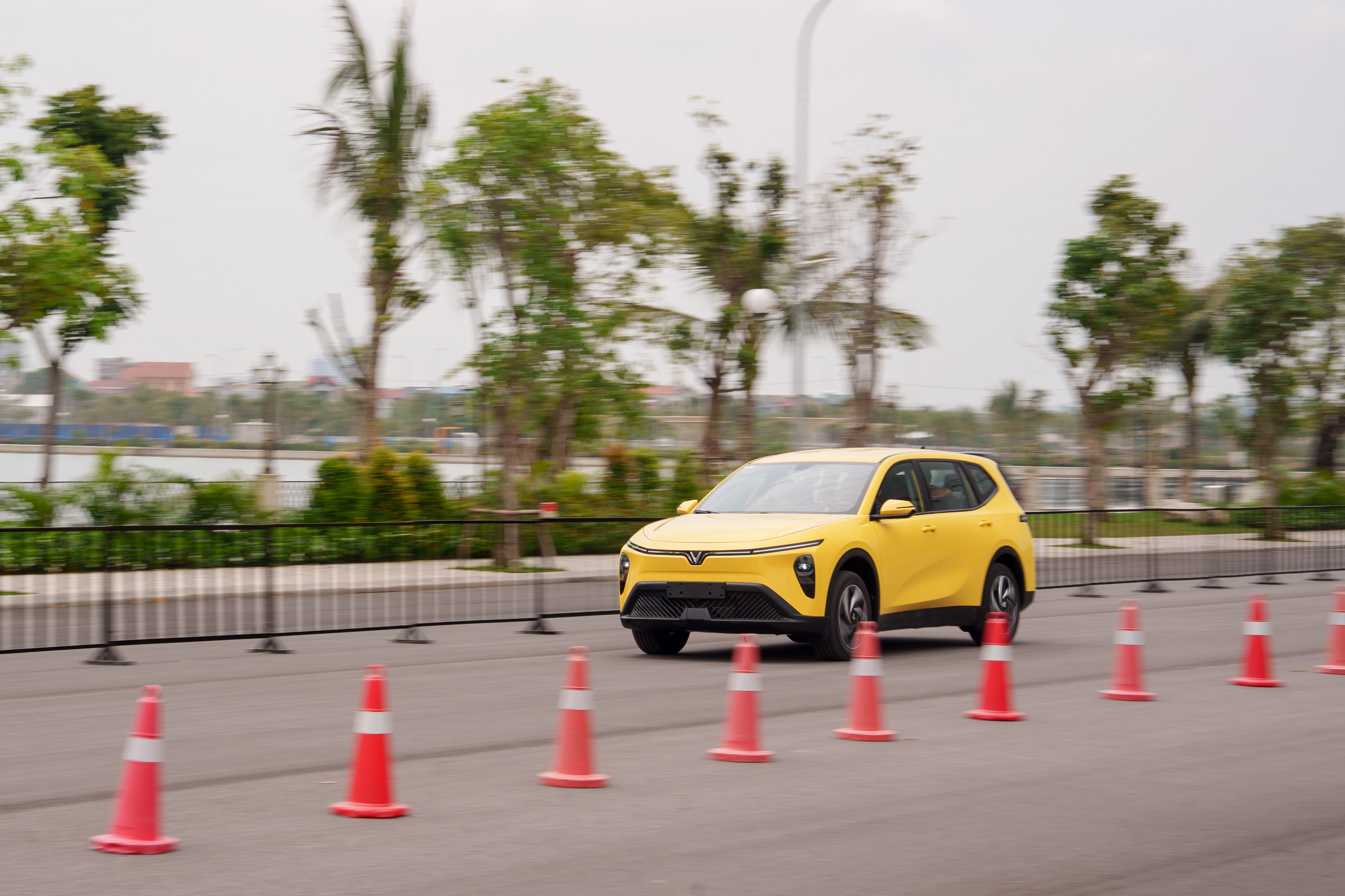 Trải nghiệm VinFast Limo Green: Mượt mà, chắc chắn và đầy tiềm năng