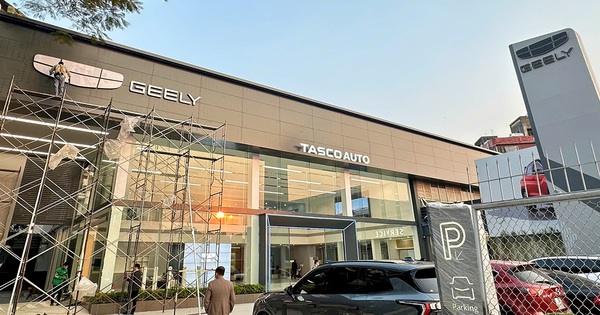 Hai showroom Geely đầu tiên Việt Nam lộ diện, treo ngay ảnh mẫu xe sắp bán