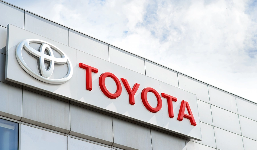 Toyota bắt tay Waymo phát triển xe tự lái