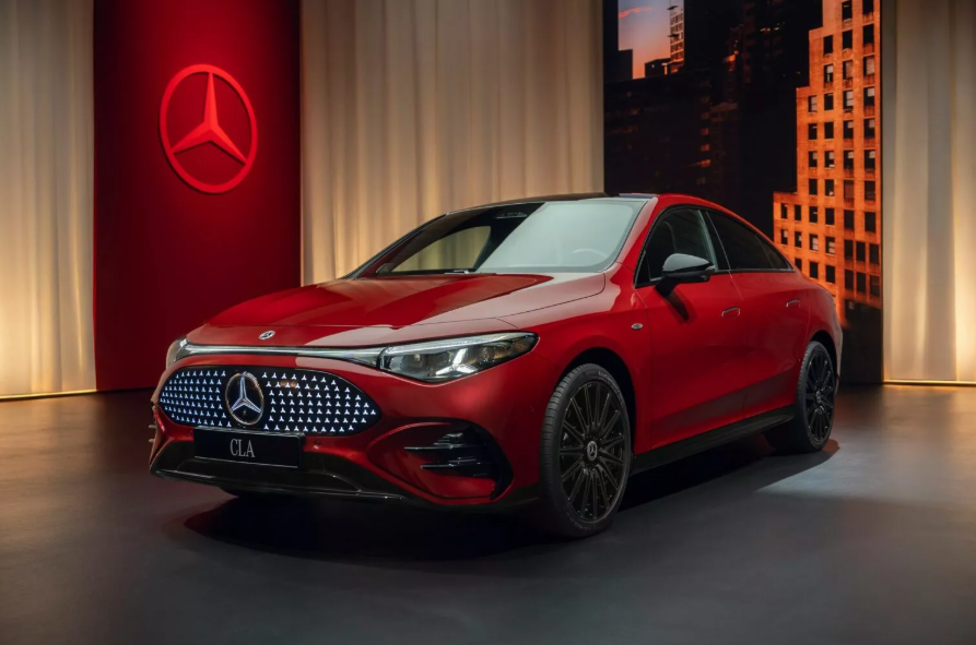Mercedes CLA mới ‘cháy hàng’, hãng xe Đức phải tăng ca sản xuất để kịp trả đơn