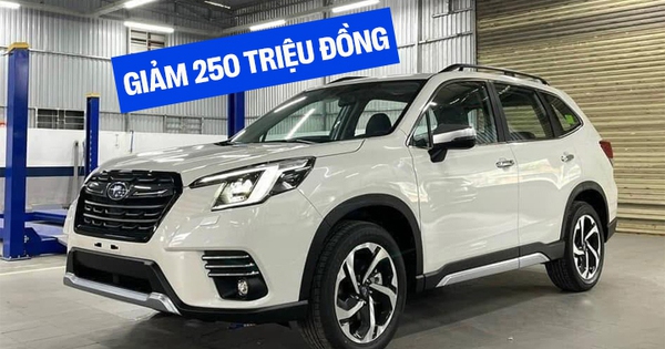 Subaru Forester giảm giá mạnh tại đại lý: Bản đắt nhất còn 949 triệu đồng, thêm cạnh tranh CX-5, CR-V