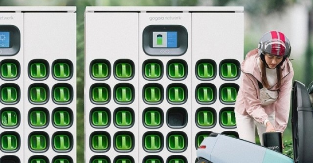 Thay thế xe xăng: Ở nơi người đi xe máy điện chỉ mất 10 giây để thay pin