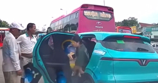 Hãng taxi “độc chiếm” bến, đuổi phụ nữ bế con nhỏ khỏi xe công nghệ: Giám đốc bến xe lên tiếng
