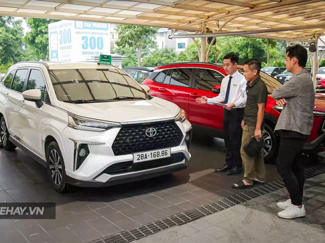 [ĐÁNH GIÁ XE] Toyota Veloz Cross 2025: Hoàn toàn tối ưu để chạy dịch vụ