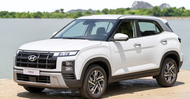 Hyundai Creta phiên bản cao cấp màu trắng mới có mặt tại đại lý