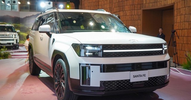 Thị trường xe đa dụng nóng trở lại, Santa Fe tiếp tục “ế”