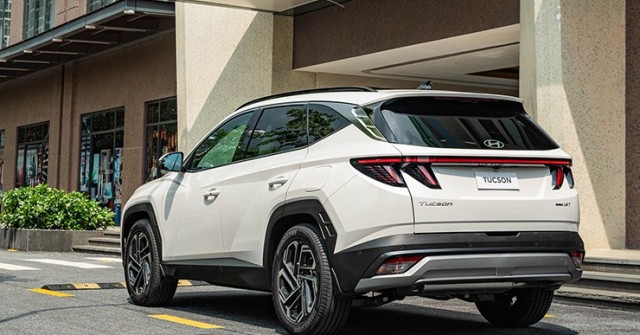 Giá xe Hyundai Tucson niêm yết và lăn bánh tháng 5/2025