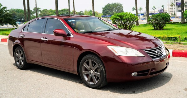 Lexus ES gần 20 năm tuổi vẫn có giá hơn 400 triệu: Chạy 140.000km, nội thất còn đẹp, ngoại thất nhuốm màu thời gian