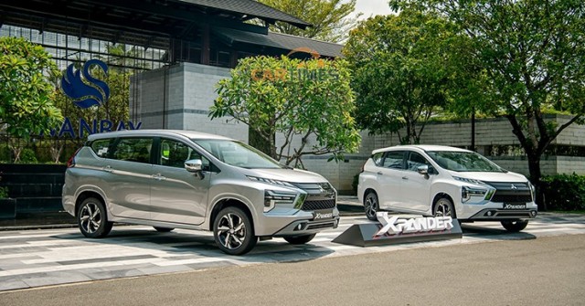 Toyota Innova Cross phả hơi nóng vào Mitsubishi Xpander