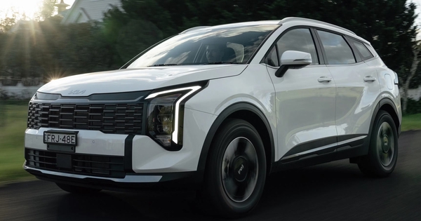 Một bản Kia Sportage máy xăng trước nguy cơ khai tử tại một thị trường, nguyên nhân có thể khiến người Việt đồng cảm