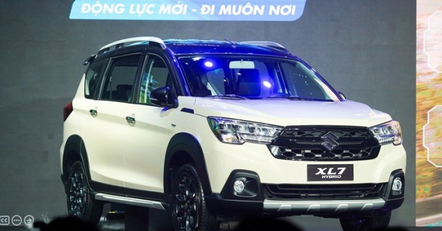 Suzuki XL7 Hybrid chạy lướt bán lại với giá bất ngờ