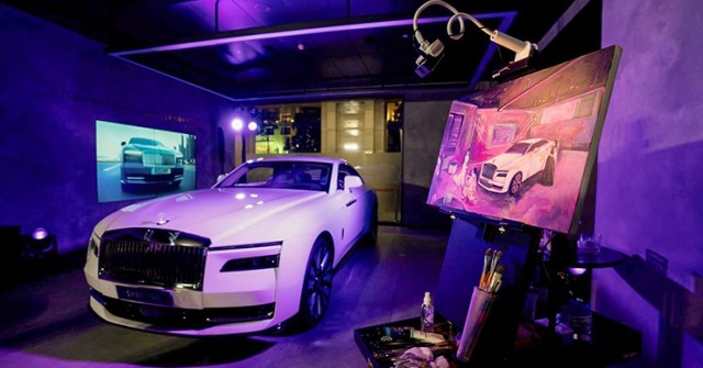 Doanh nhân Minh Nhựa tậu xe điện siêu sang Rolls-Royce Spectre đầu tiên