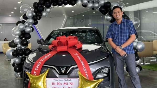 Chủ xe VinFast VF6 khuyên tài xế chạy dịch vụ đầu tư trụ sạc tại nhà