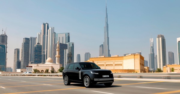 Mẫu xe Range Rover thuần điện chính thức lộ diện trên đường thử khắc nghiệt