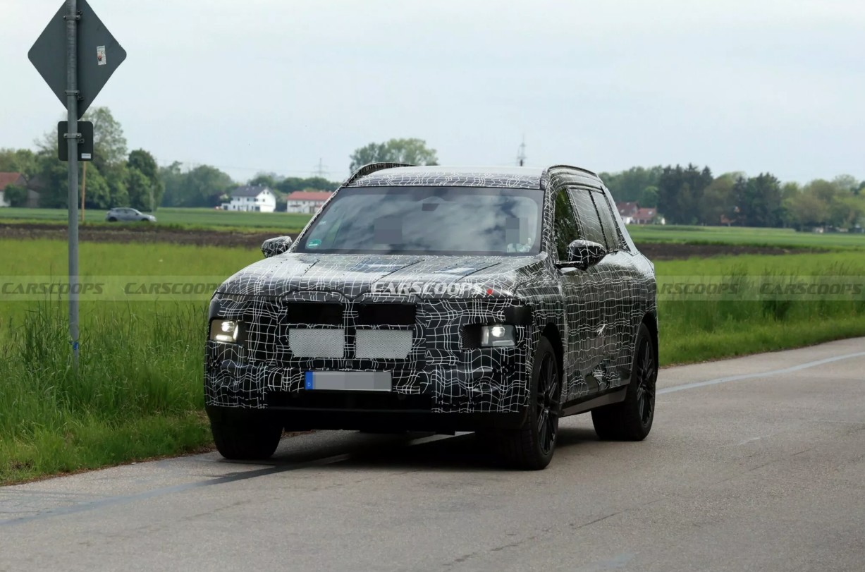BMW X7 2025 lộ diện: Ngoại hình quen thuộc, bên trong đầy bất ngờ