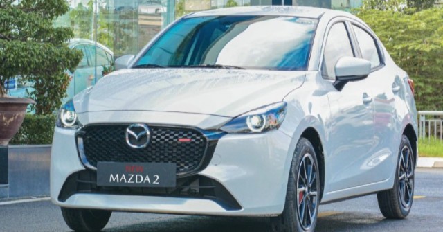 Mua sedan hạng B: Chọn Toyota Vios thực dụng hay Mazda2 cá tính?