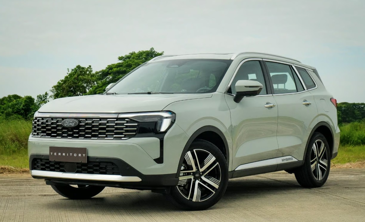Ford Territory Hybrid 2026 ra mắt, giá quy đổi từ 645 triệu đồng