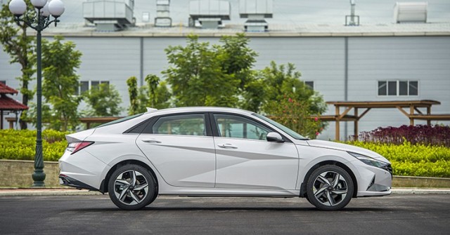 Giá xe Hyundai Elantra tháng 9/2025, sedan cỡ C từ 579 triệu đồng