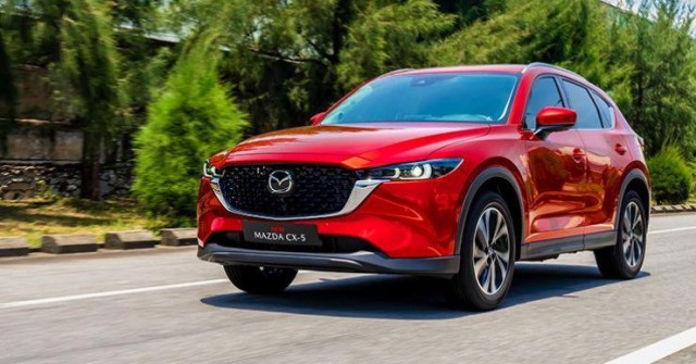 Mazda CX-5 vẫn là "ông vua" SUV gầm cao hạng C tại Việt Nam