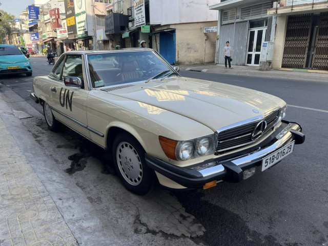 Xế cổ Mercedes-Benz 380 SL đời 1980 độc nhất Việt Nam của 