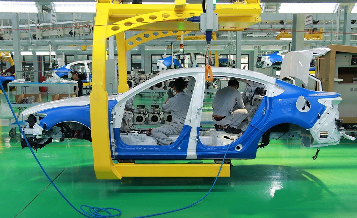Tăng trưởng mạnh và cuộc đua giảm giá trên thị trường ô tô